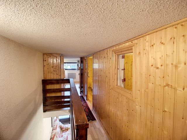 _lv_images__lot_0013040103_07_30009088