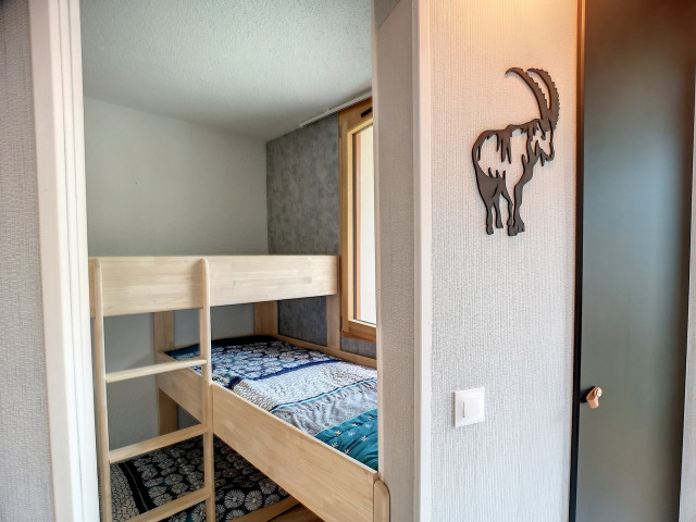 _lv_images__lot_0013040104_10_30201934