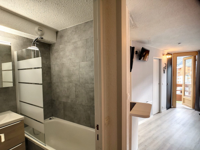 _lv_images__lot_0013040104_12_29484002