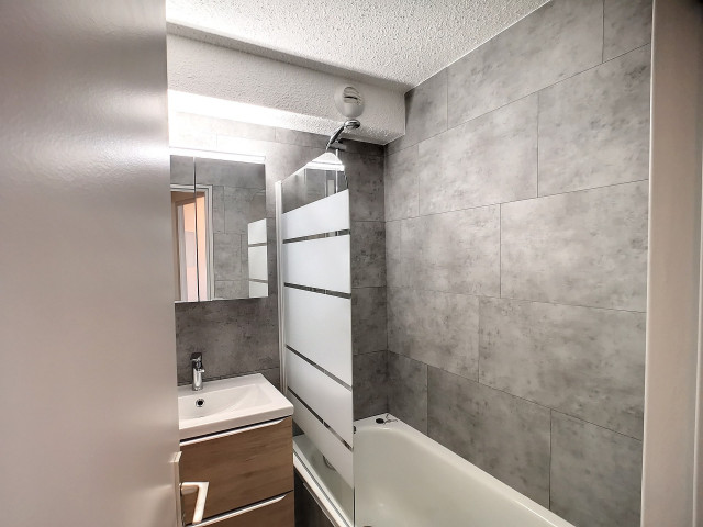 _lv_images__lot_0013040104_13_30201937