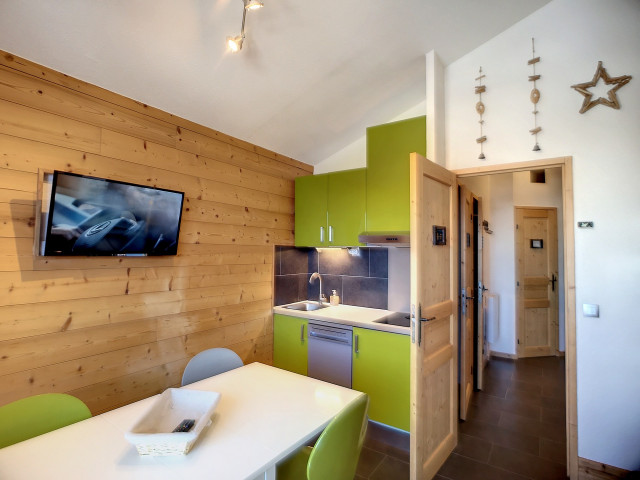 _lv_images__lot_0013040106_01_28989204