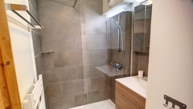 _lv_images__lot_0013040110_11_27705383