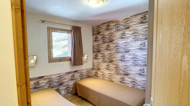 _lv_images__lot_0013040110_12_28801785