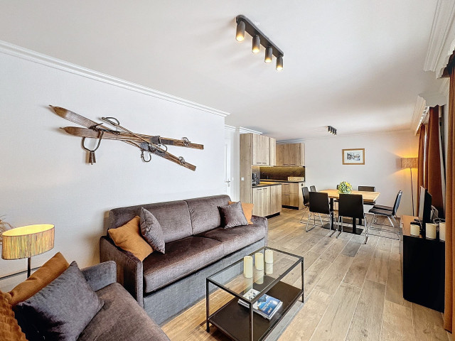 _lv_images__lot_0013040111_01_30102017