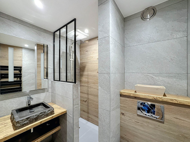 _lv_images__lot_0013040112_11_30119346