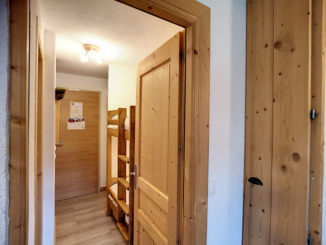 _lv_images__lot_0013040114_07_29365072