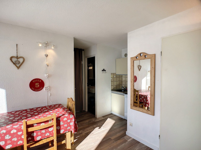 _lv_images__lot_0013040117_08_27856938