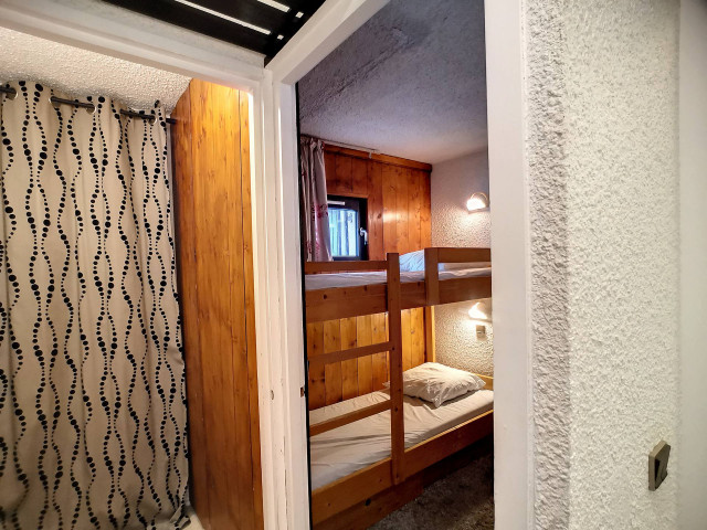 _lv_images__lot_0013040122_09_27387626