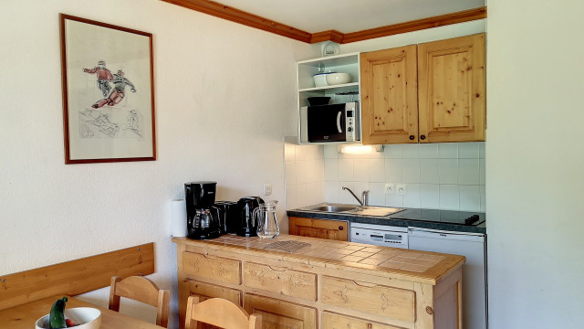 _lv_images__lot_0013040128_02_29424747