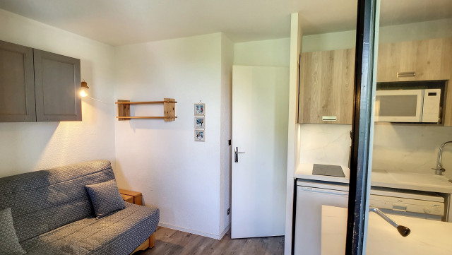 _lv_images__lot_0013040129_05_29185837