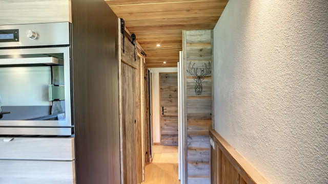 _lv_images__lot_0013040130_06_29504826