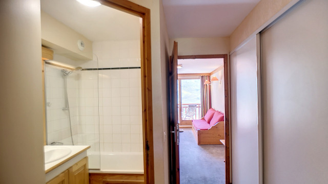 _lv_images__lot_0013040131_05_30009018