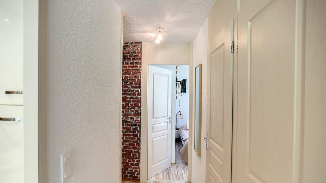 _lv_images__lot_0013040135_05_30101514