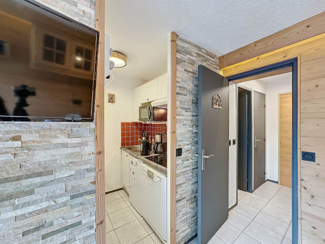 _lv_images__lot_0013040137_02_27666419 _lv_images__lot_0013040137_02_27666419