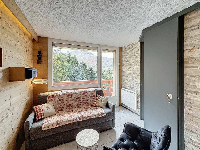 _lv_images__lot_0013040137_07_28899023