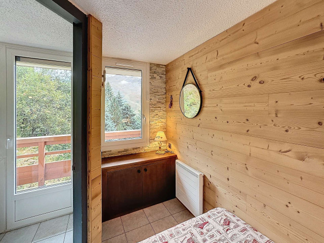 _lv_images__lot_0013040137_12_30202290