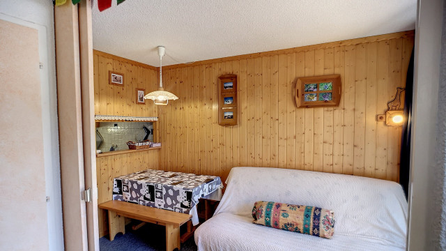 _lv_images__lot_0013040139_02_30101529