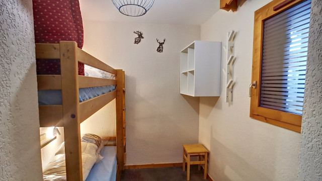 _lv_images__lot_0013040140_11_30202328