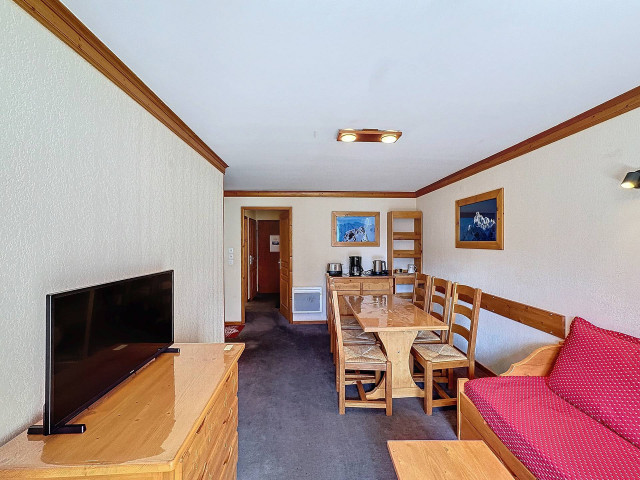 _lv_images__lot_0013040141_02_29946249