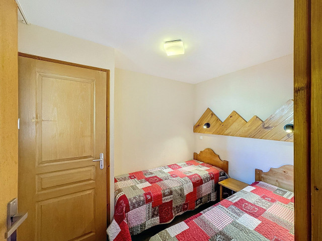 _lv_images__lot_0013040141_12_32451965