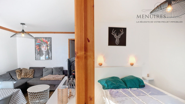 _lv_images__lot_0013040146_03_29484434