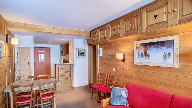 _lv_images__lot_0013040147_01_29858590