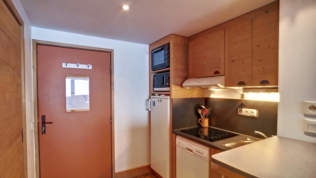 _lv_images__lot_0013040147_07_28120569