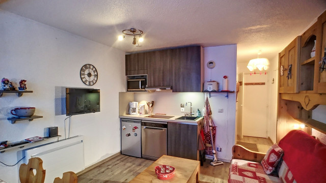 _lv_images__lot_0013040149_01_28703442