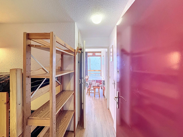 _lv_images__lot_0013040151_13_29704355