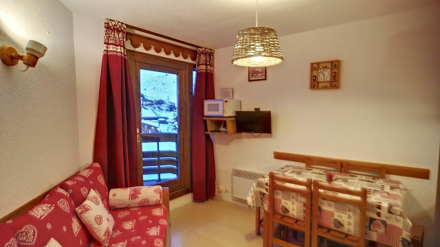 _lv_images__lot_0013040152_01_28413699