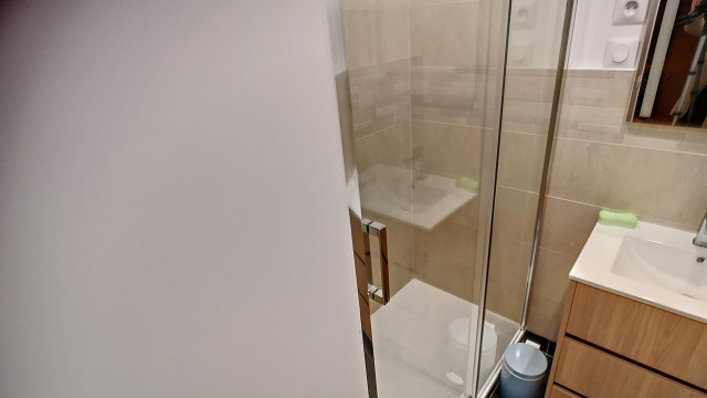 _lv_images__lot_0013040152_09_30084408