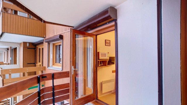 _lv_images__lot_0013040152_12_27724192