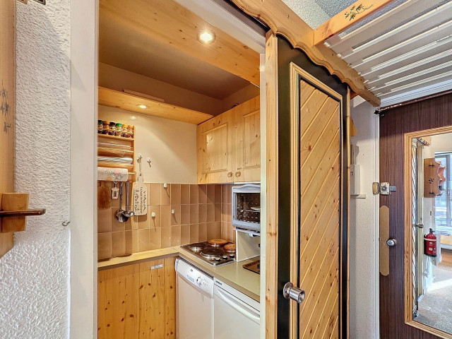 _lv_images__lot_0013040156_10_30008559