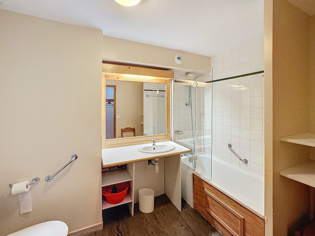 _lv_images__lot_0013040157_05_27743365