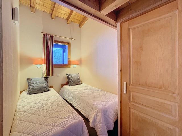 _lv_images__lot_0013040158_04_27743052