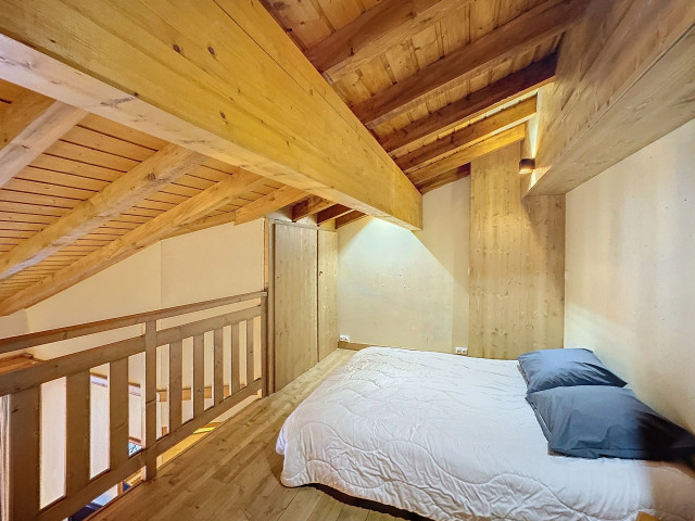 _lv_images__lot_0013040158_06_28609295