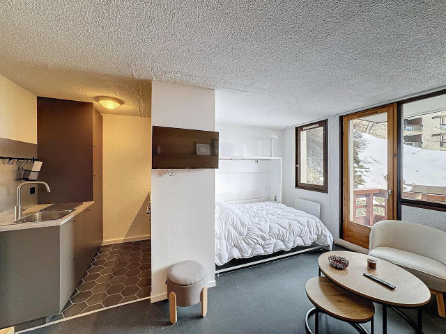 _lv_images__lot_0013040161_08_28879147