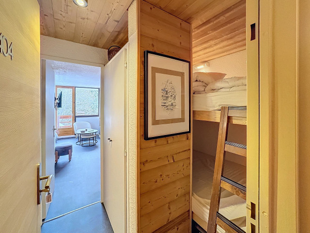 _lv_images__lot_0013040161_11_30138323