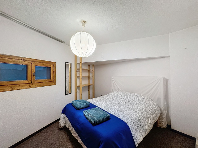 _lv_images__lot_0013040164_08_29384299