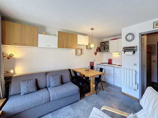 _lv_images__lot_0013040167_01_29145782