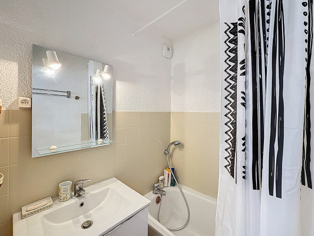 _lv_images__lot_0013040170_05_30086827