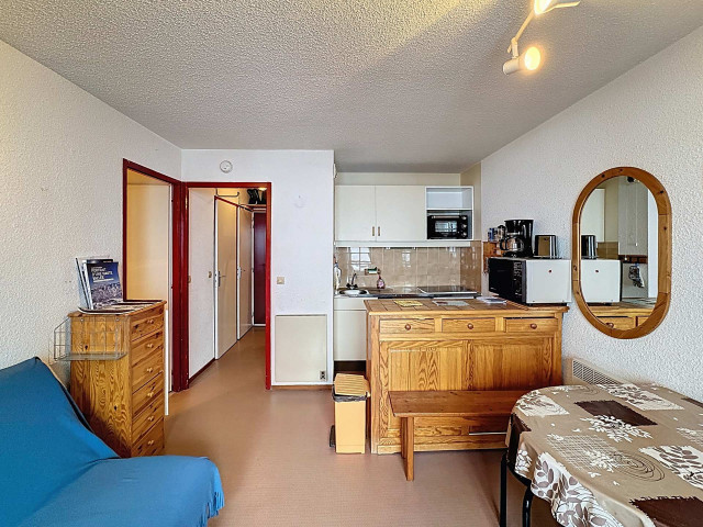 _lv_images__lot_0013040172_04_29188116