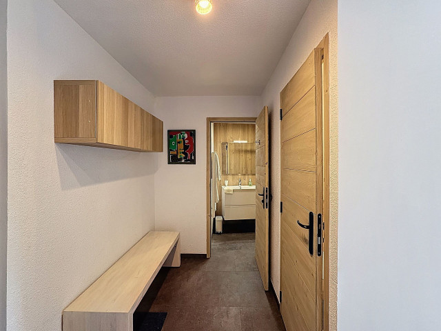 _lv_images__lot_0013040174_03_29204939