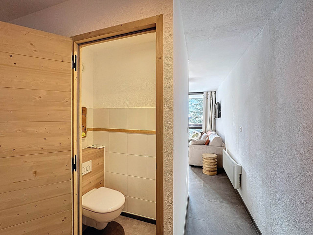 _lv_images__lot_0013040174_04_29904523