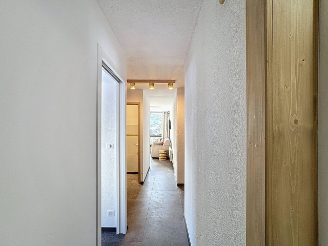 _lv_images__lot_0013040174_11_30029004