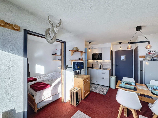 _lv_images__lot_0013040175_01_29623846