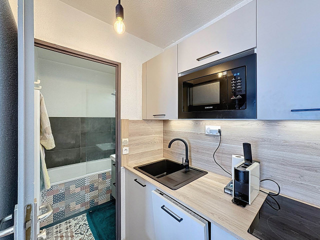 _lv_images__lot_0013040175_02_29244648