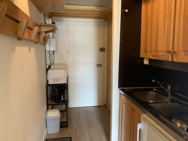 _lv_images__lot_0030410516_07_28625837