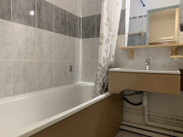 _lv_images__lot_0060030506_06_29621734