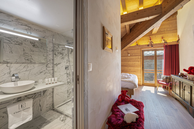 _lv_images__lot_0060510996_14_32666256